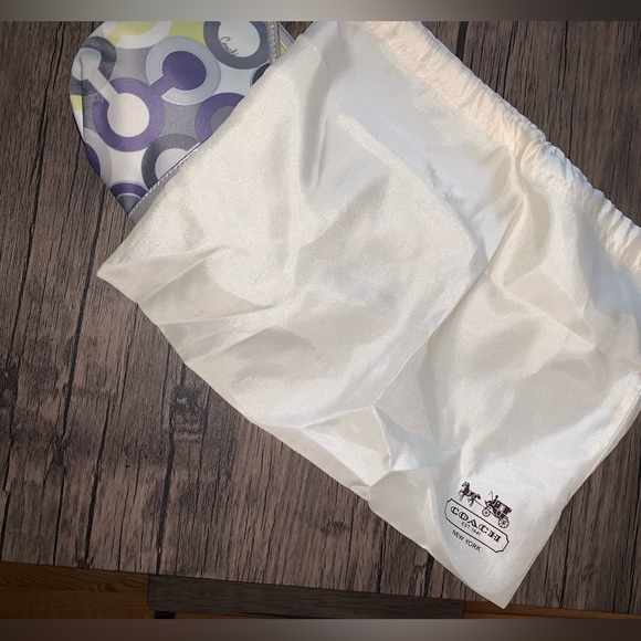 Coach Wristlet - Picture 3 of 4